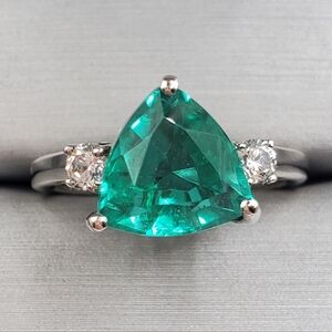 Trillion Cut Emerald Green Quartz & Zircon Platinum | 925 Sterling Silver Ring